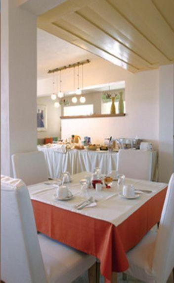 Serie Ioulis Buitenkant foto